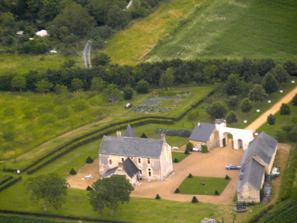 Manoir Du Bois Noblet Bed & Breakfast Louerre ภายนอก รูปภาพ